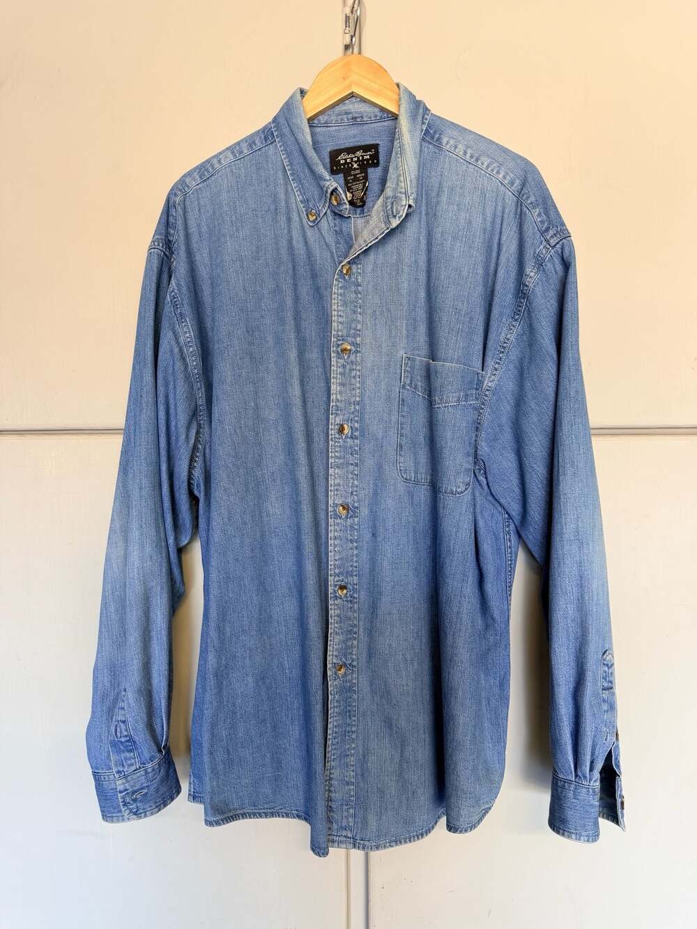 Vintage Eddie Bauer Denim Long Sleeve Button Down Shirt Men XL Blue